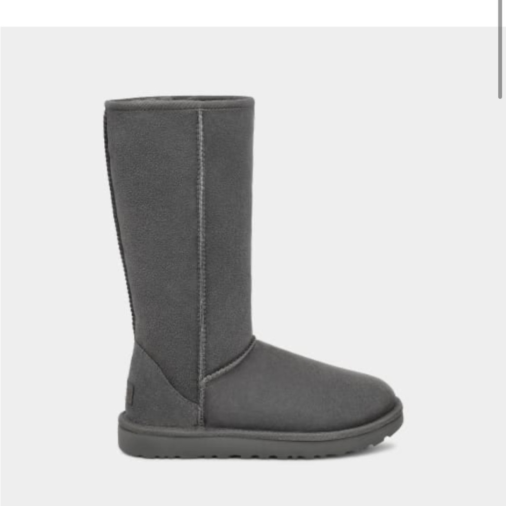 AUTHENTIC Tall Grey UGGs- Women Sz 6
